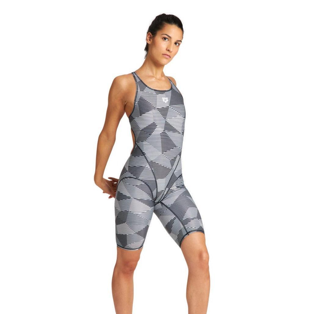 W Striped Geo Full Body - Premium Women's Training Swimwear from arena - Just LE 4299! Shop now at  TIT | Team for International Trading
