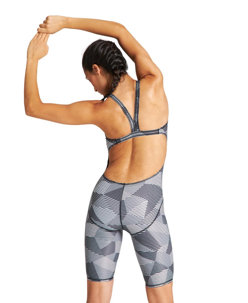 W Striped Geo Full Body - Premium Women's Training Swimwear from arena - Just LE 4299! Shop now at  TIT | Team for International Trading
