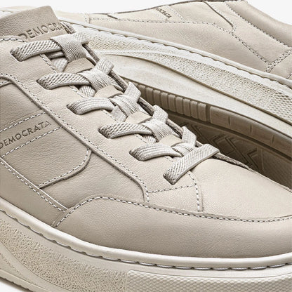 Pace Sneakers