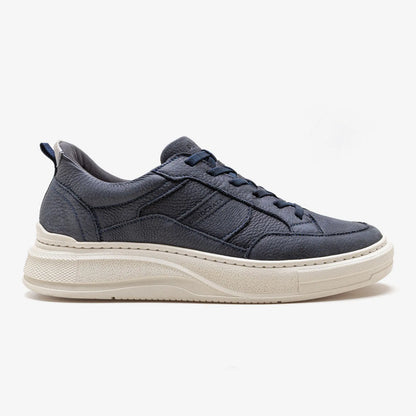 Pace Sneakers