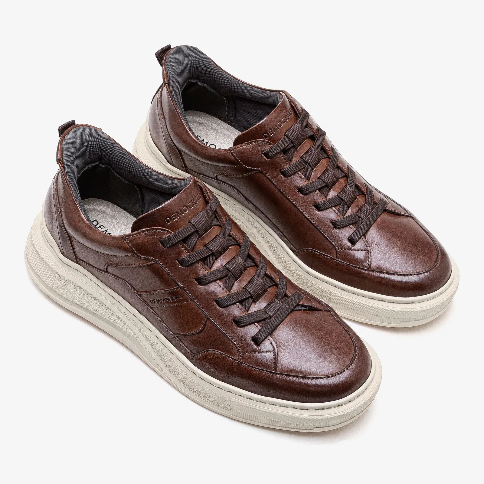 Pace Sneakers