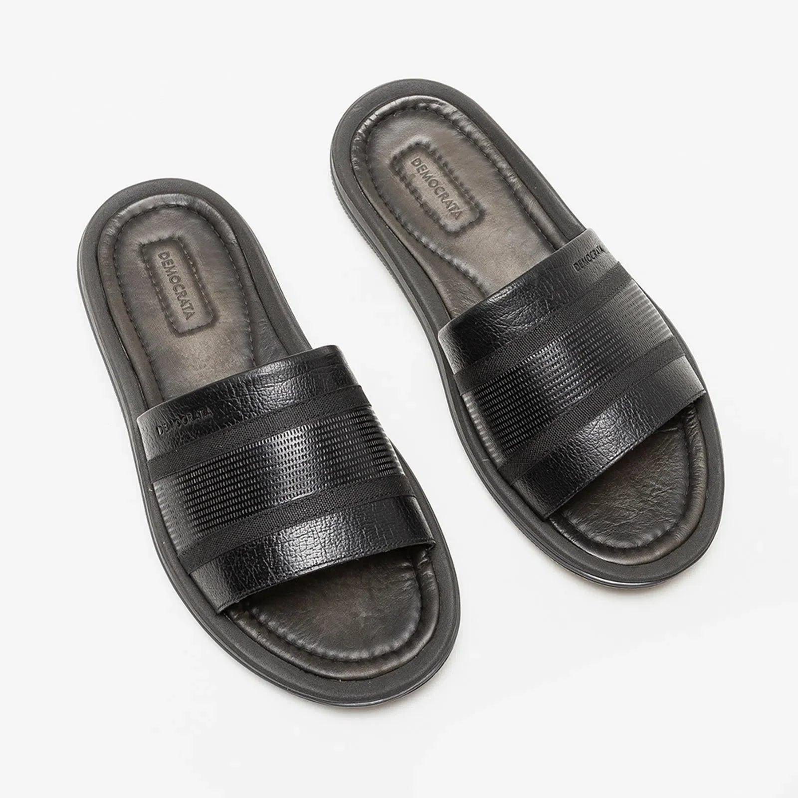 Easy Groove Slipper - Premium Men's Slippers from Democrata - Just LE 4999! Shop now at  TIT | Team for International Trading