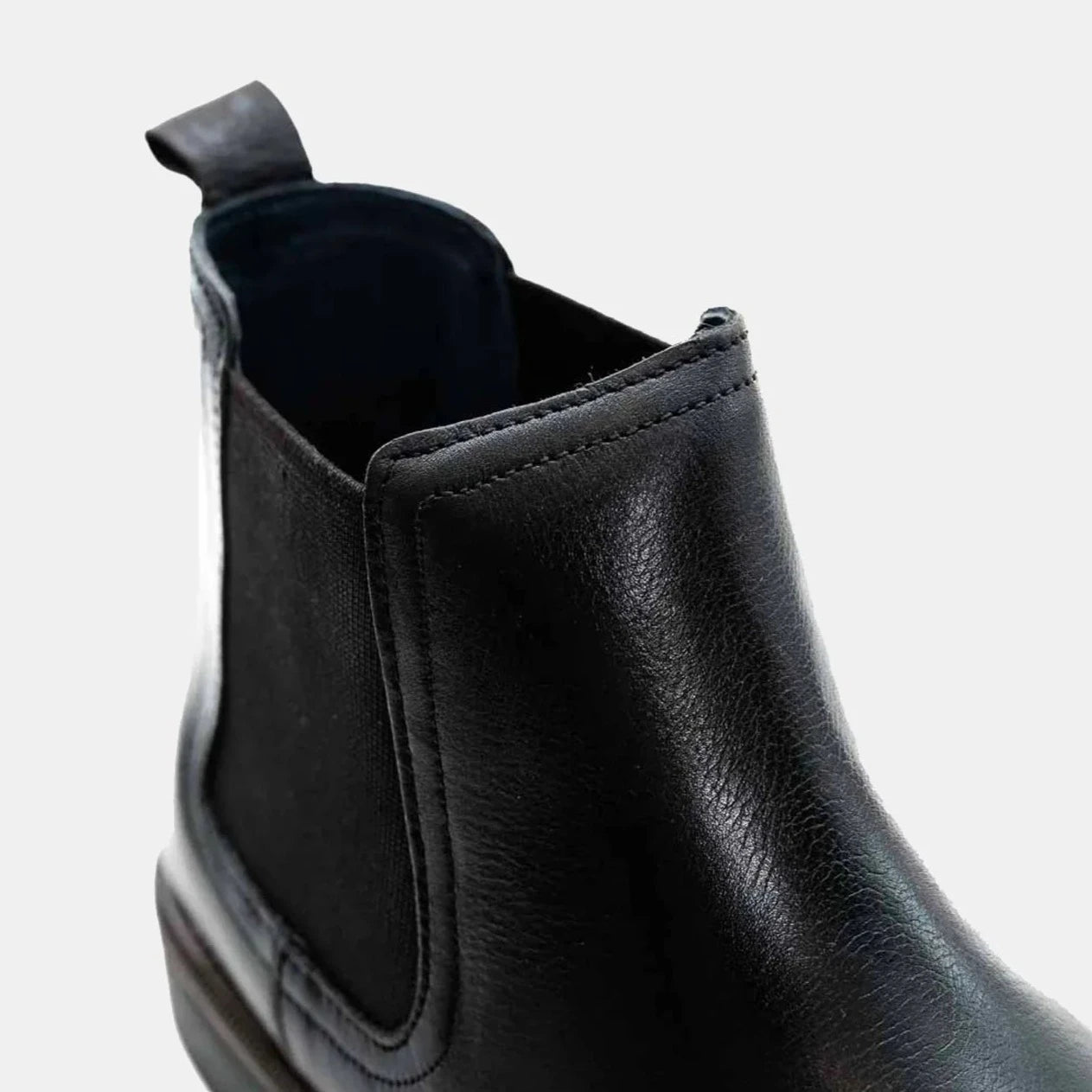 James Hi-Soft 32 Boots - Premium Men Boots from Democrata - Just LE 6999! Shop now at TIT