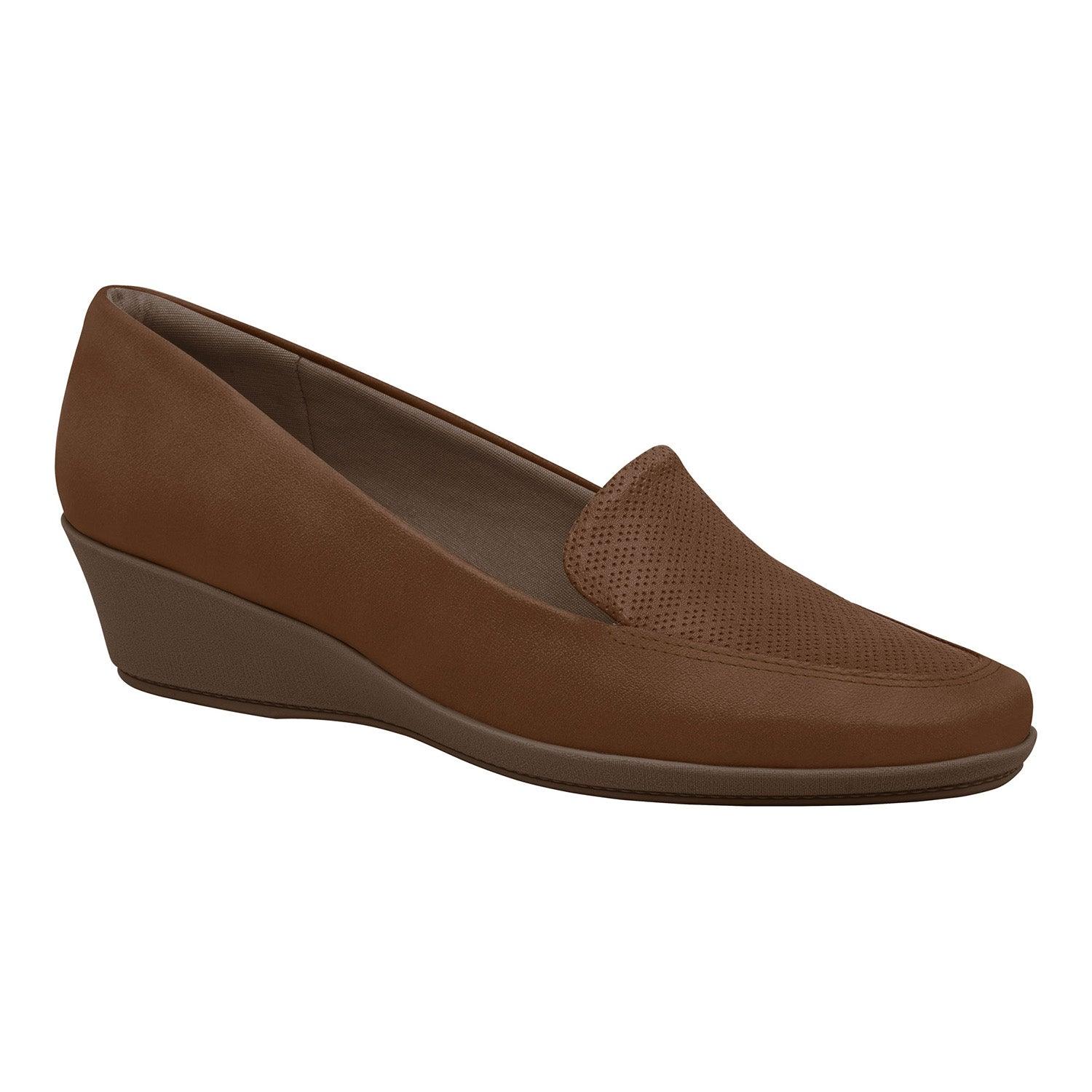 Loafer Ivone Salto Anabela - Premium Womens Lifestyle Shoes from Piccadilly - Just LE 3499! Shop now at  TIT | Team for International Trading